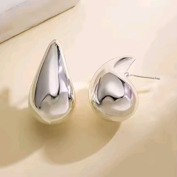 Jewelry - Women Fashion Silver Drop Stud Mid Earrings